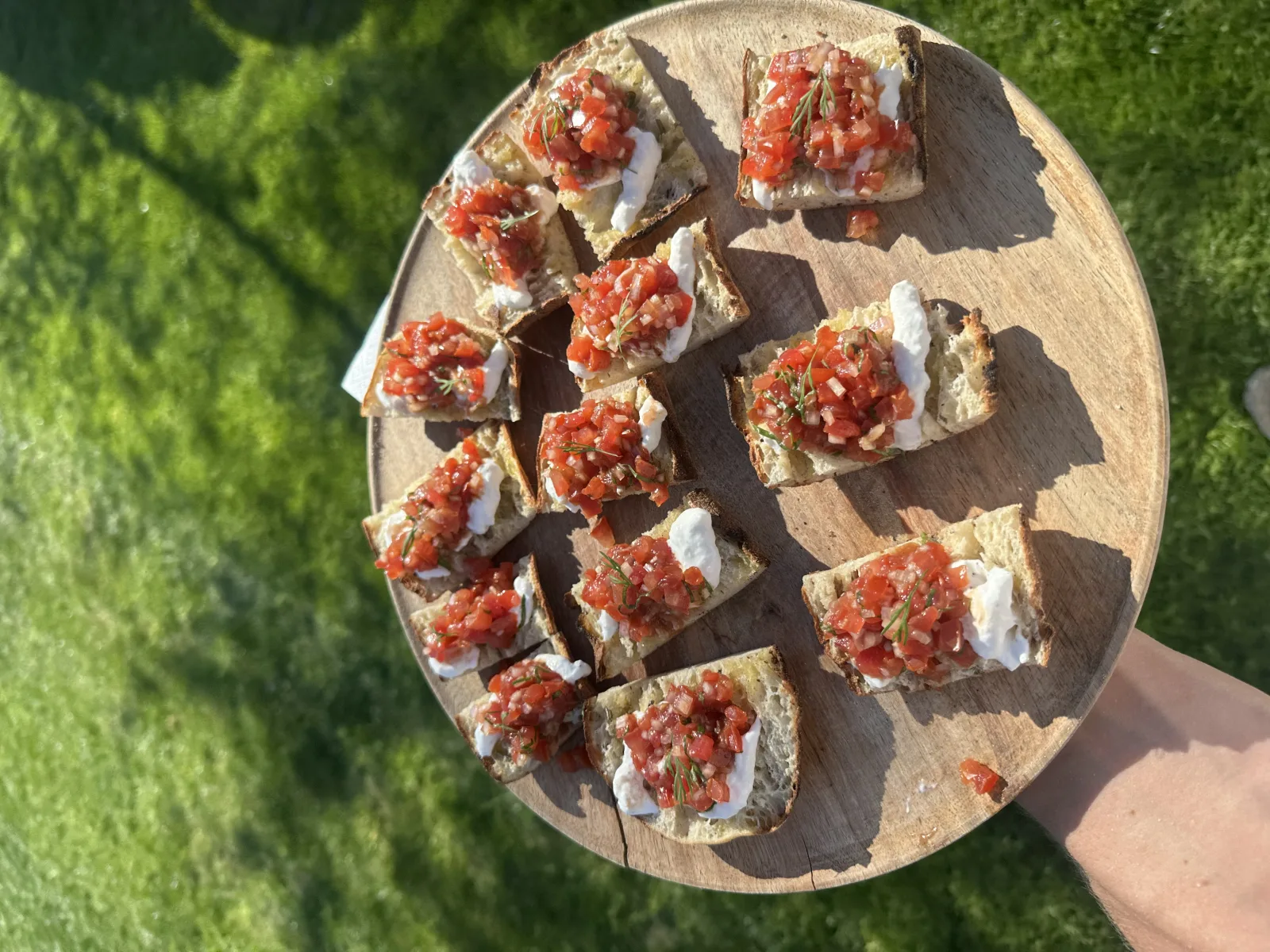 Bruschetta op pizza pane